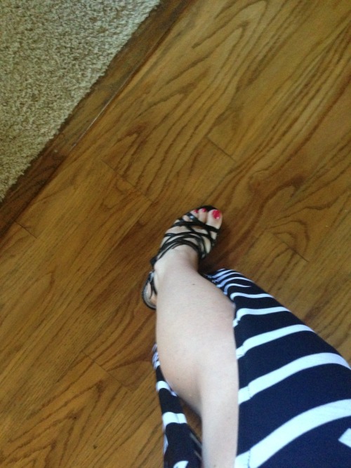 marriedlust35: marriedlust35: S - nothing drives him more crazy then sending him pictures of my legs