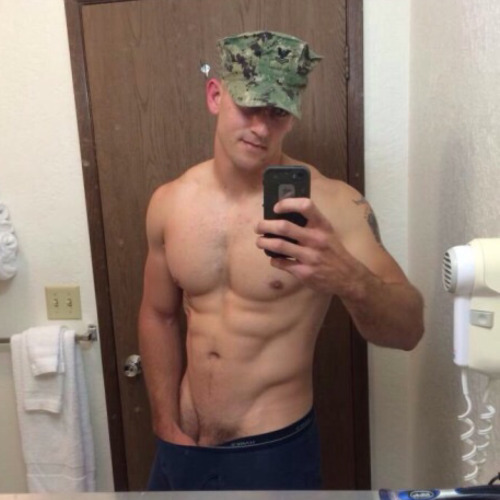 manymilitarymen:  For hot guys visit RedditGuys.com. (Twitter, Tumblr) 