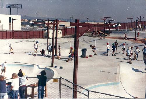 westside-historic: The Marina Del Rey skatepark in the late 1970s. Source: www.marinadelreysk