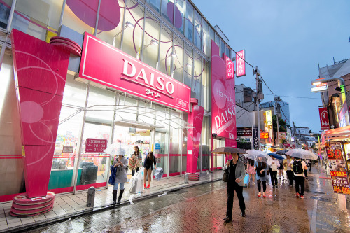 tokyo-fashion: Rainy night tonight on Takeshita Dori in Harajuku. The weather report for the next we