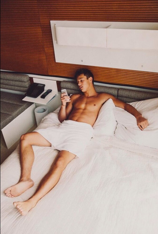 celebritycox:  Cameron Dallas (Vine star) shaving session…   Pictures sent by Cameron