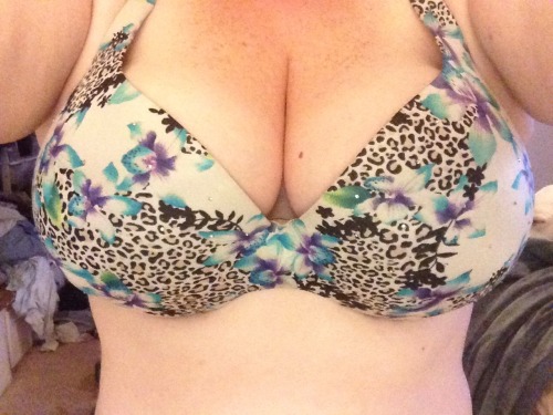 onesubsjourney:  Top to bottom, VS, VS, from Macy’s, Frederick’s of Hollywood, VS and VS.