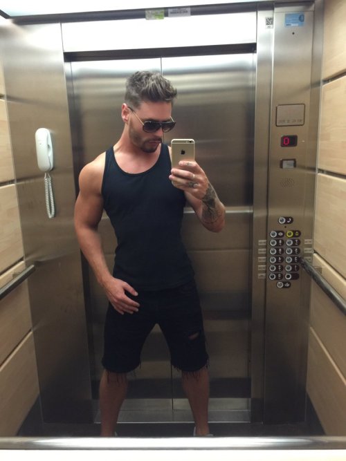 cagedjock:  Perfection