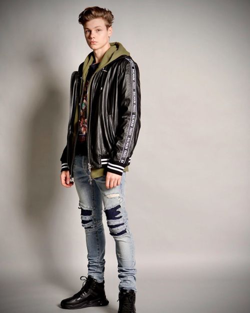 fighter18: mientus-com: up to 50% on BALMAIN now at mientus stores and on mientus.com - Florian Mace