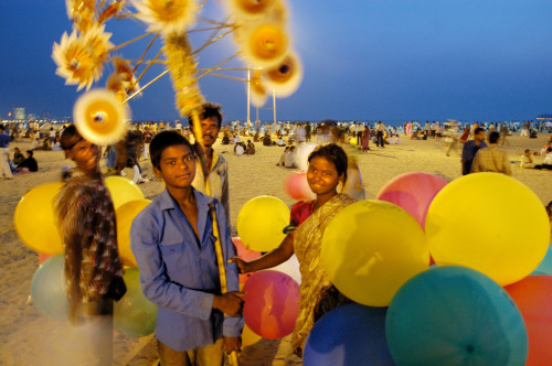 Porn Pics unrar:    India, Mumbai. Crowds at Chowpatty