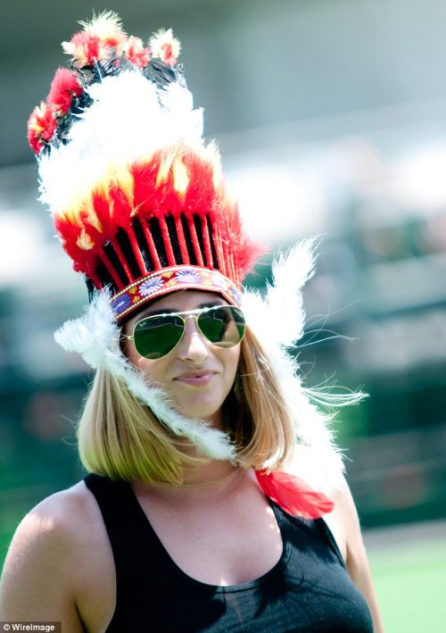 nativeamericannews:&lsquo;Trendy&rsquo; Native American headdresses are banned from Canadian