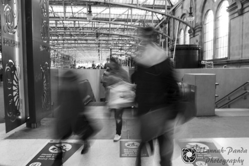 Glasgow Central Rush Hour