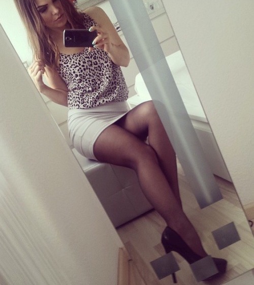 pantyhose selfie