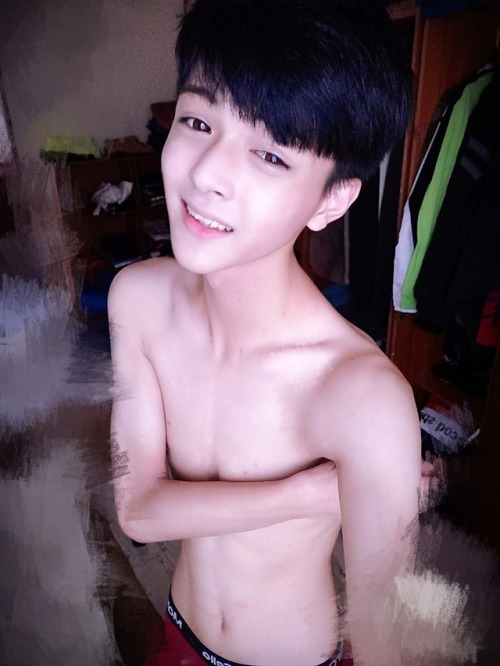 zhangyaowenzhang: 合我坦戀愛