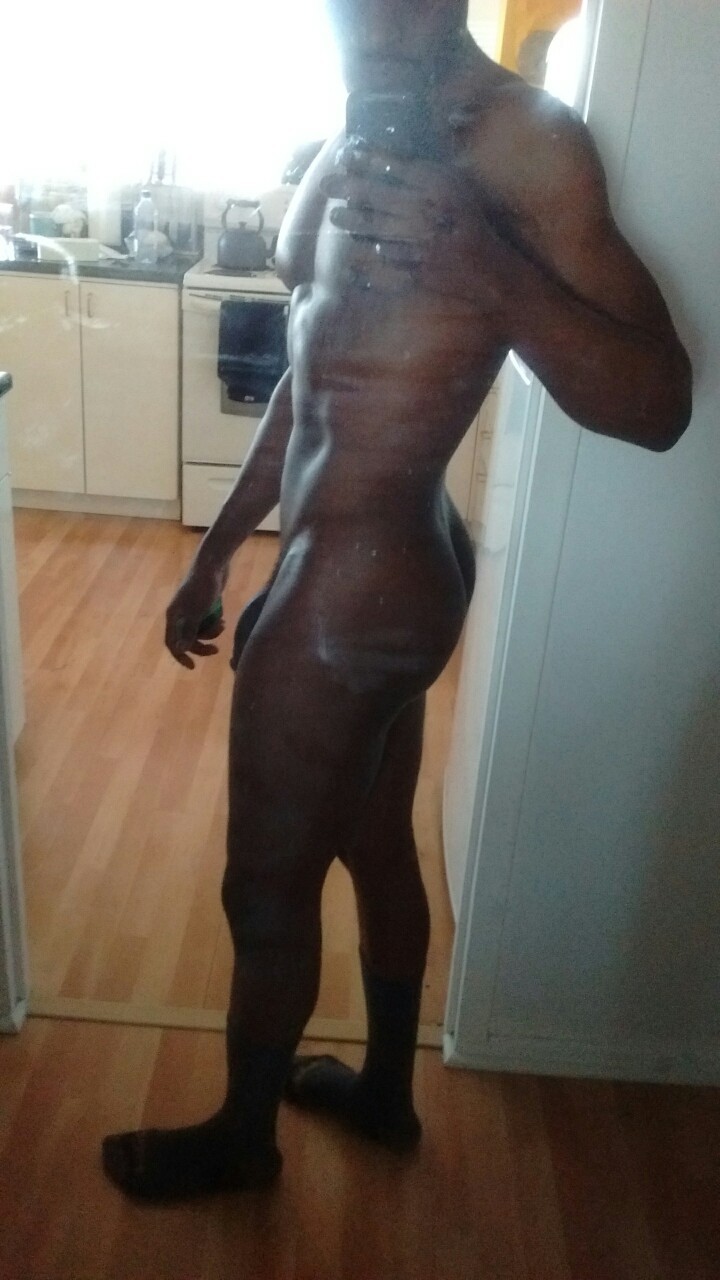 assfetishfreaks:  I’ve got ass too. Who would want to fuck me?