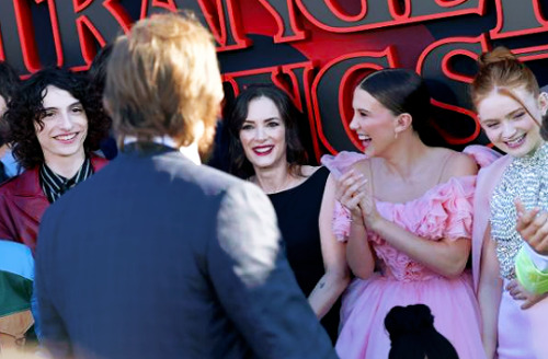 Winona Ryder and the cast of Stranger Things on the red carpet of the premiere of Stranger Things 3,