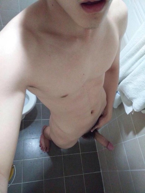 http://gaykoreandude.tumblr.com/post/102999857653