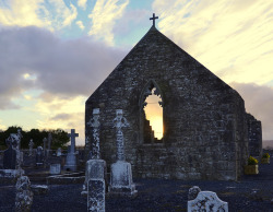 taphophilia:  At Ballovey Cemetery 