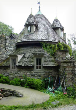 voiceofnature:  Behold the amazing whimsical Wing’s Castle! Wing began constructing his castle more than 45 years ago, and is still working on it. He never received any kind of architectural schooling. The castle’s interior is 3400 square feet, and