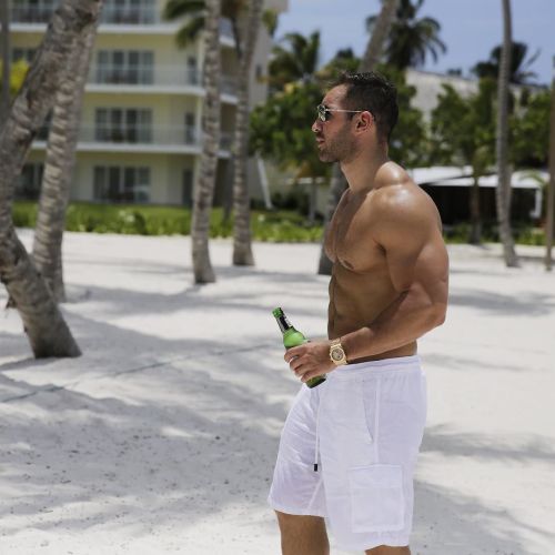 hotmensecretfolder:  @arjunseth how about a random?