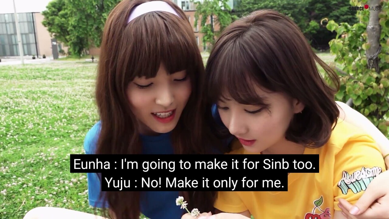 mooooosa:  I can’t believe Eunha proposed to 2 people in less than a minute