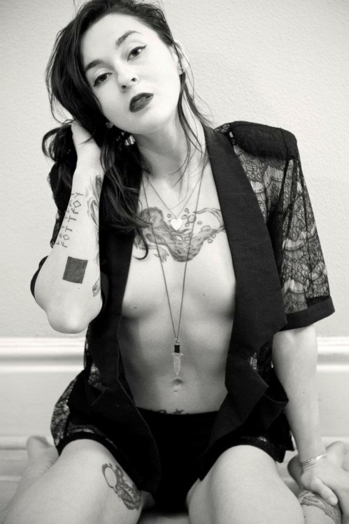 bettiepagebangs:  Lux Radiance Photographics 