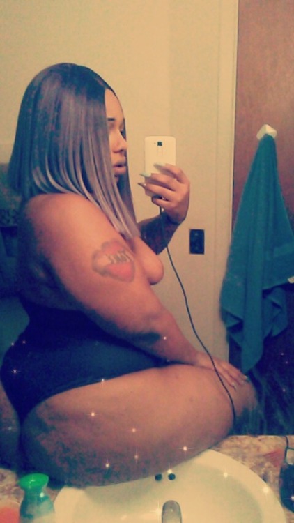 aaliyah-the-bodyy: aaliyah-the-bodyy: I’m the baddest bitch Reblog if u would fuck me