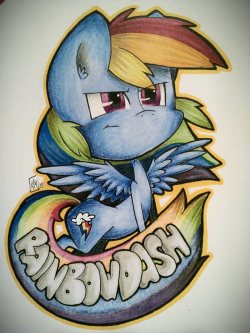 nsthan1:  dragonbait-ep:  Rainbow Dash Badge by ~MyToothless  I wish I could draw this good 