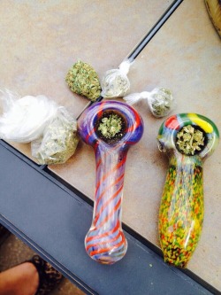 justatrippyhippie:  Smoke sesh