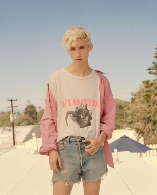 Sex troyedaily: Troye Sivan photographed for pictures