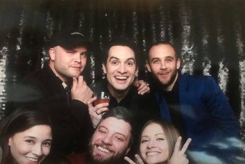 patiencesinners:nicolesrow:  Happy New Year !!! #2020 I got to spend most of 2019 with this crew and
