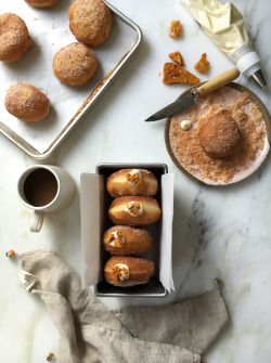 fullcravings:  Honeycomb Sugar Doughnuts