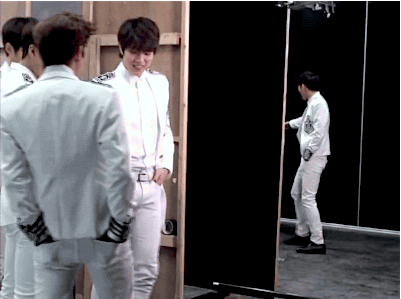 thegifmill:  Sungyeol showing off his mime skills.