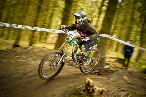 womenscycling: ‘Senior Women winner, Suzanne Lacey” - via Race Report: SixSixOne Mini Downhill