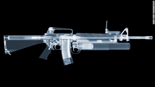 jtalaiver:  Some iconic weapons and machines reveal their innards thanks to Nick Veasey’s X-ray photography.