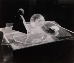 grupaok:  Eileen Gray, Tablescape, c. 1920s