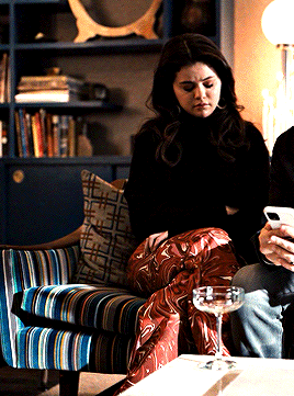 SELENA GOMEZ As MABEL MORAONLY MURDERS IN THE BUILDING | 1.08 Fan Fiction