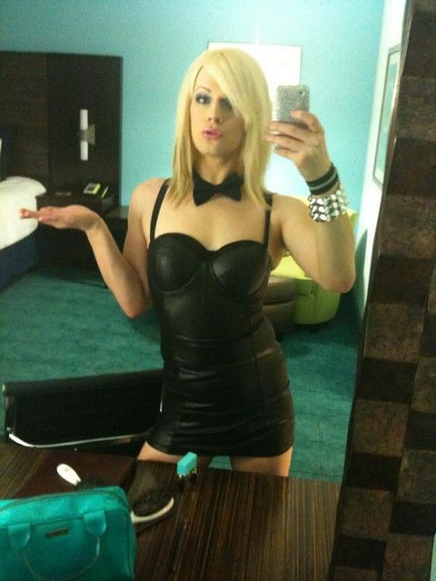 crossdressing-habit:  tranvestites http://crossdressing-habit.tumblr.com/            hot crossdressing and shemale webcams: http://bit.ly/17u0Jgz              male to female crossdressing guide: http://bit.ly/YTR1SH