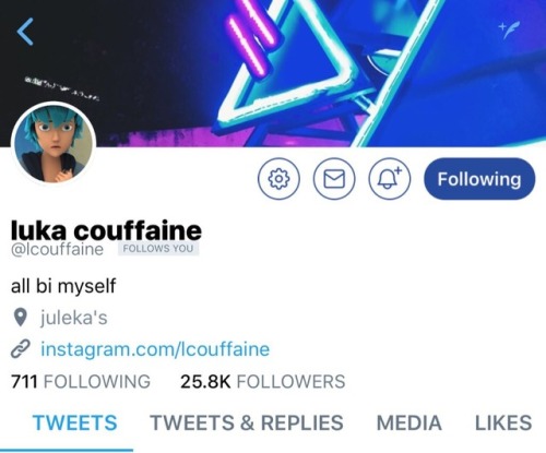 jakcfrost:  miraculous ladybug social media au   FANGIRL  - in which marinette has a fan account ded