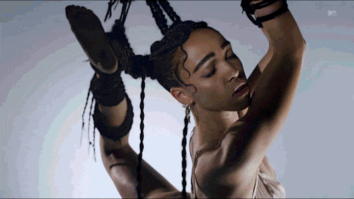 3rdeyechakra:  FKA Twigs- Pendulum  