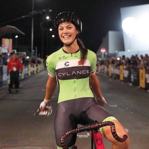 fixiegirls:  Repost: @redhookcrit:Your Milano No.7 winner, Rachele Barbieri #redhookcrit #rhcm7 @tor