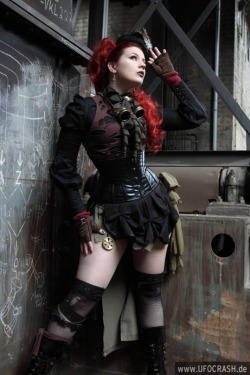 steampunk-girl:  Steampunk Girl  http://steampunkgirls.blogspot.com/