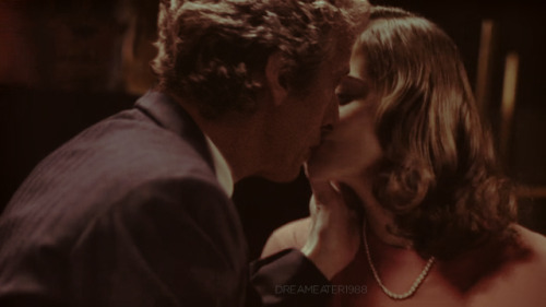 dreameater1988:Whouffaldi Kiss