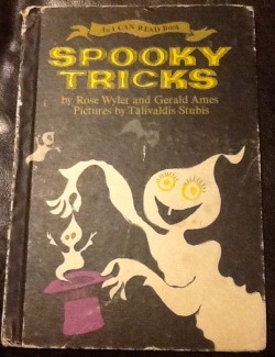 foundstufffunstuff:  Found my old copy of Spooky Tricks from grade school.