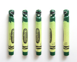hqtran:  Green Power Ranger carved crayon.