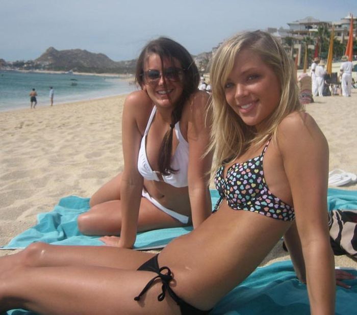 Rio hot beach babes