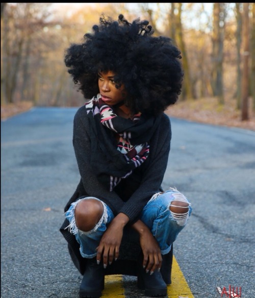 pinkcookiedimples:nnekaibeabuchi:#BLACKOUT !Can I have your hair pls