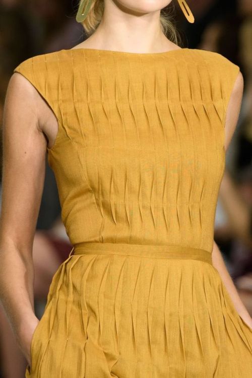 Fonte Pinterest , Jasper Conran’s Spring-Summer 2017 collection cdbbd0340b9ab35a9fdd0f699556ab