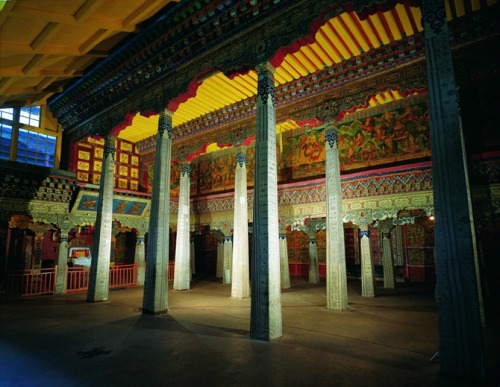 fuckyeahchinesegarden: rare pictures of the insides of potala palace. photographer: zhao yingxin赵迎新.