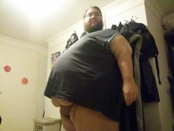 hyme001:  grizzmid:  fatwasad:  I’m growing out of my clothes …  My god….*pants*  You look so sexy 