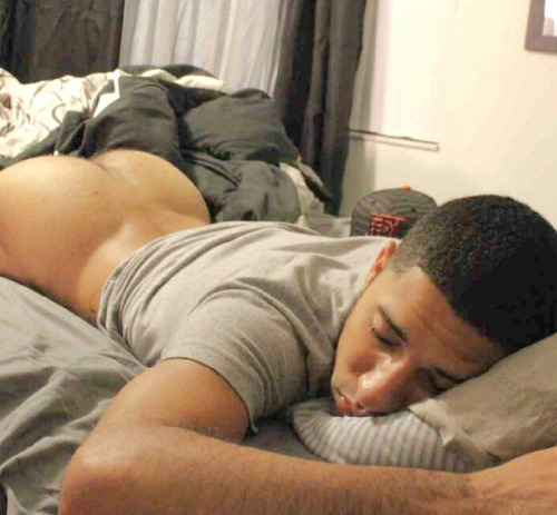 mec-ttbm:  mackdamost: Yungen Prada Booty…: http://mecs-ttbm.net #gayexhibe #gaynaked   mackdamost:    Yungen Prada Booty…  bogoss minets TTBM http://massa-xxx.com