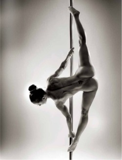 poledance-girls:  Poledance Girl http://poledance-girls.tumblr.com/ 