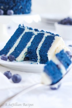 sweetoothgirl:  Blue Velvet Cake