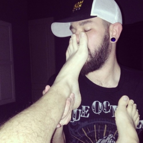 socksandtoejam1115:  unclenifty:  better than poppers 🐽  Can we say just as good as poppers? 🤔 