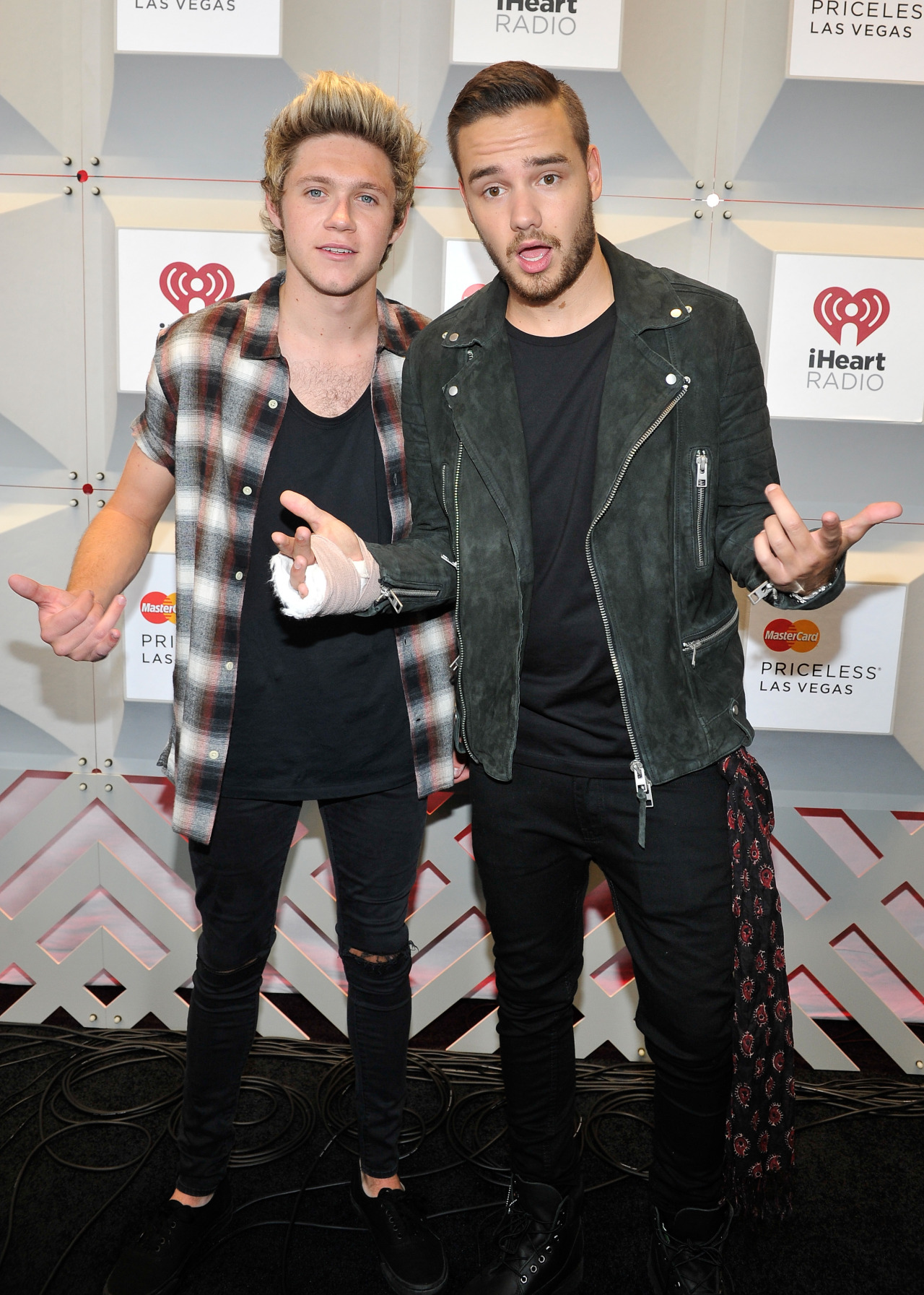 direct-news:  HQ’s - iHeartRadio Music Festival, Backstage. 